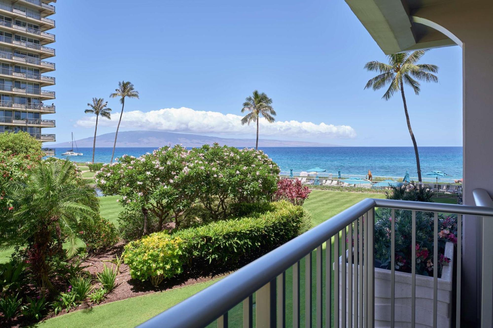 Aston At The Whaler On Kaanapali Beach Aparthotel Lahaina Exterior photo