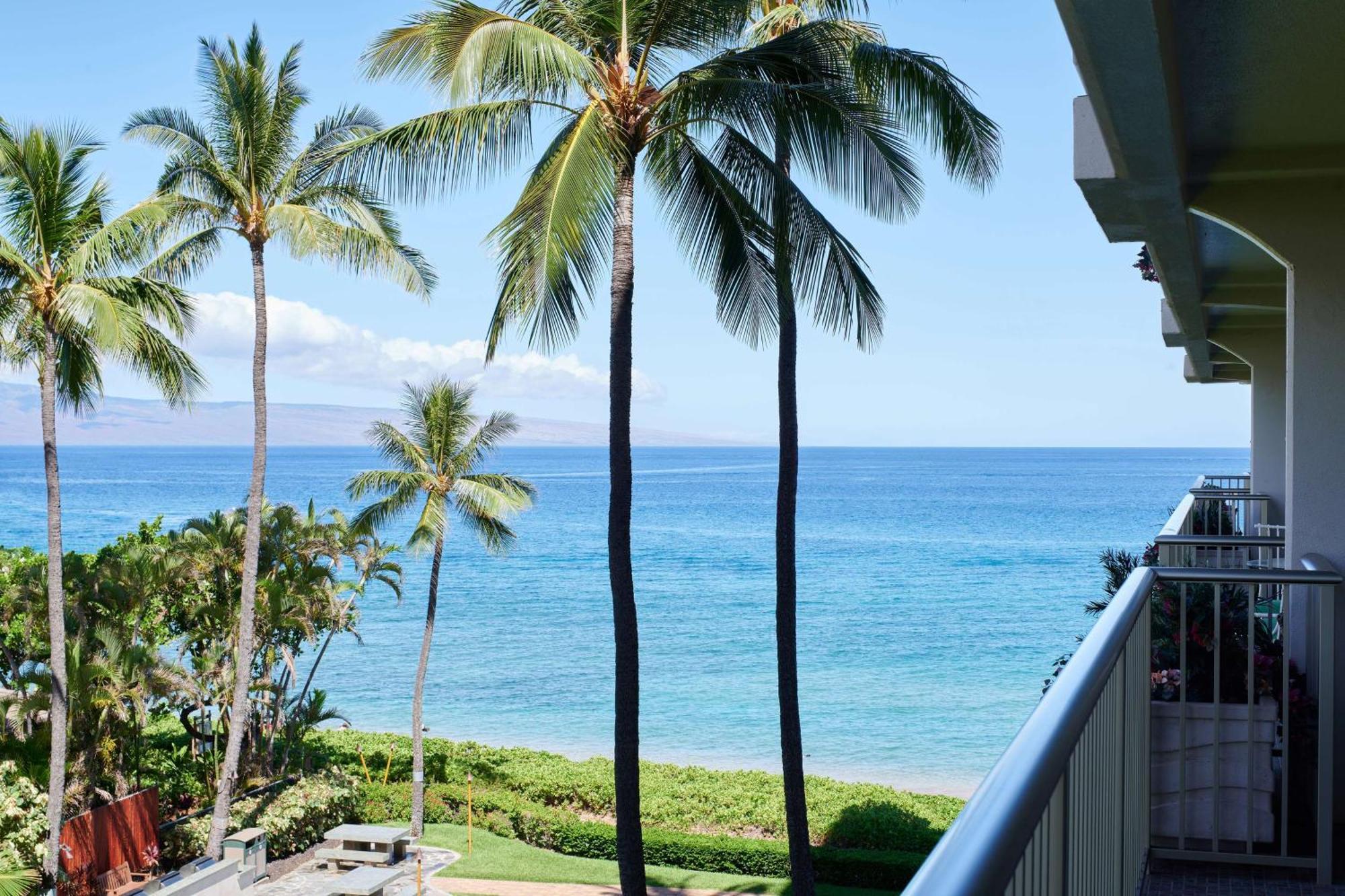 Aston At The Whaler On Kaanapali Beach Lahaina Exterior photo